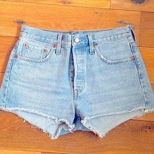 LEVIS 501 HI-RISE DENIM JEAN SHORTS BUTTON-FLY SZ 28